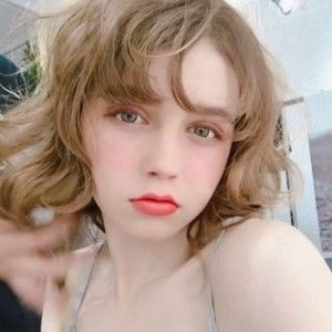 Meet your Posher, Lillie